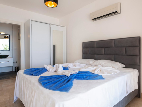  gece  -  Kasım
  | Kalkan Kışla’da Deniz Manzaralı Geniş Kiralık Villa