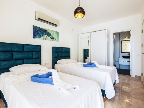  gece  -  Kasım
  | Kalkan Kışla’da Deniz Manzaralı Geniş Kiralık Villa