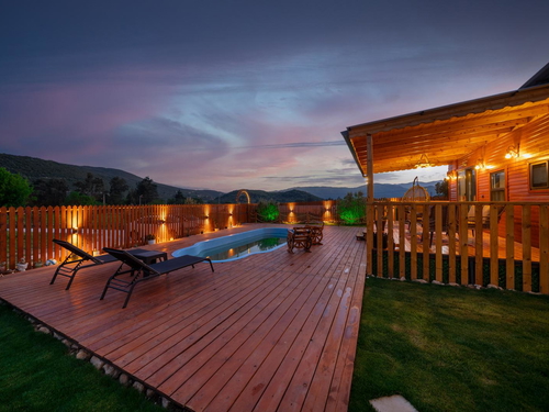  gece  -  Kasım
  | Kaş Ahatlı’da Özel Havuzlu 2 Kişilik Tiny House Tatili