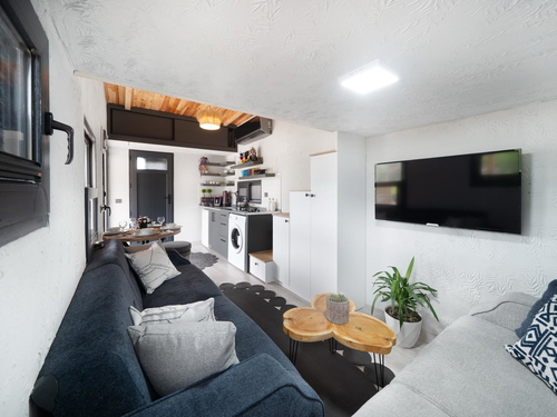  gece  -  Kasım
  | Kaş Ahatlı’da Özel Havuzlu 2 Kişilik Tiny House Tatili