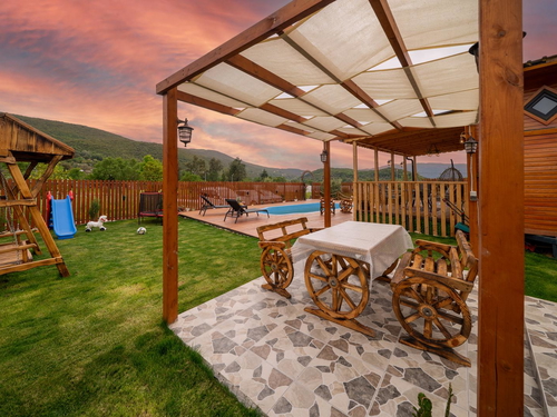 gece - Kasım
| Kaş Ahatlı’da Özel Havuzlu 2 Kişilik Tiny House Tatili