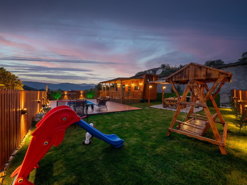  gece  -  Kasım
  | Kaş Ahatlı’da Özel Havuzlu 2 Kişilik Tiny House Tatili