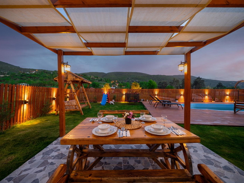  gece  -  Kasım
  | Kaş Ahatlı’da Özel Havuzlu 2 Kişilik Tiny House Tatili