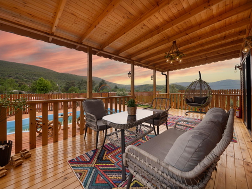  gece  -  Kasım
  | Kaş Ahatlı’da Özel Havuzlu 2 Kişilik Tiny House Tatili