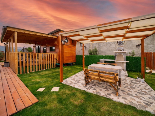  gece  -  Kasım
  | Kaş Ahatlı’da Özel Havuzlu 2 Kişilik Tiny House Tatili