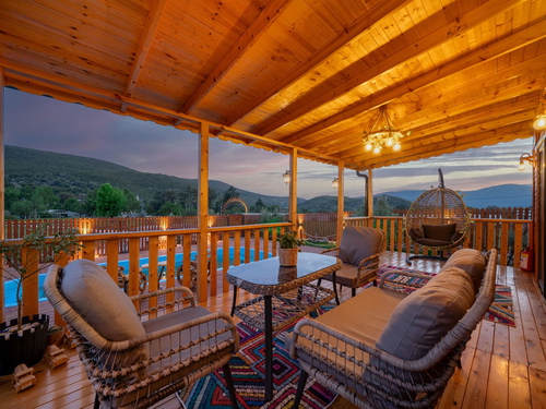  gece  -  Kasım
  | Kaş Ahatlı’da Özel Havuzlu 2 Kişilik Tiny House Tatili