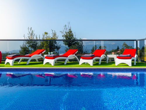 gece - Kasım
| Kalkan Üzümlü’de Korunaklı Havuzlu ve Jakuzili Tatil Villası