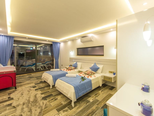 gece - Kasım
| Kalkan Üzümlü’de Doğa Manzaralı, Korunaklı ve Jakuzili Tatil Villası