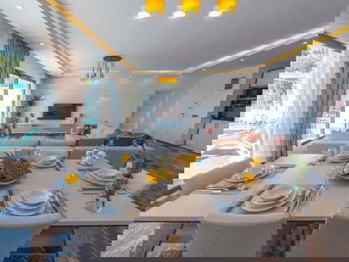  gece  -  Kasım
  | Kalkan Üzümlü’de Doğa Manzaralı, Korunaklı ve Jakuzili Tatil Villası