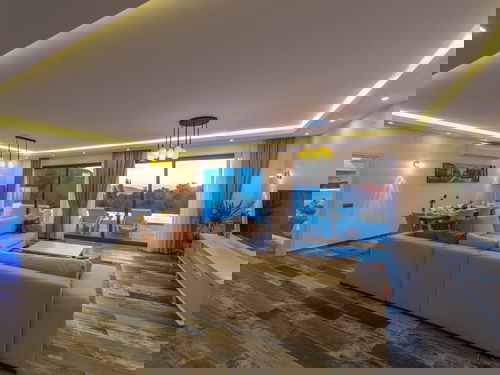  gece  -  Kasım
  | Kalkan Üzümlü’de Doğa Manzaralı, Korunaklı ve Jakuzili Tatil Villası