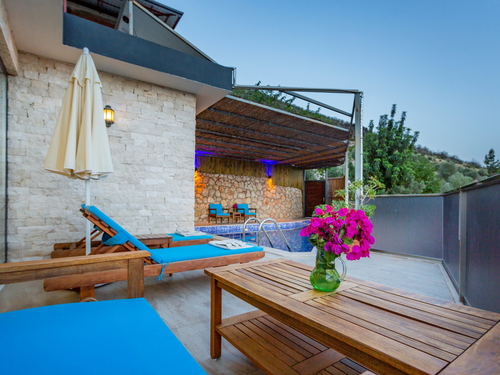 gece - Kasım
| Kalkan Yeşilköy’de Jakuzili ve Korunaklı Özel Havuzlu Villa