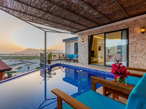 gece - Kasım
| Kalkan Yeşilköy’de Jakuzili ve Korunaklı Özel Havuzlu Villa