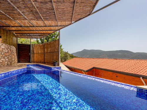 gece - Kasım
| Kalkan Yeşilköy’de Jakuzili ve Korunaklı Özel Havuzlu Villa