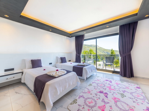  gece  -  Kasım
  | İslamlar Köyü’nde Jakuzili ve Korunaklı Havuzlu Kiralık Villa