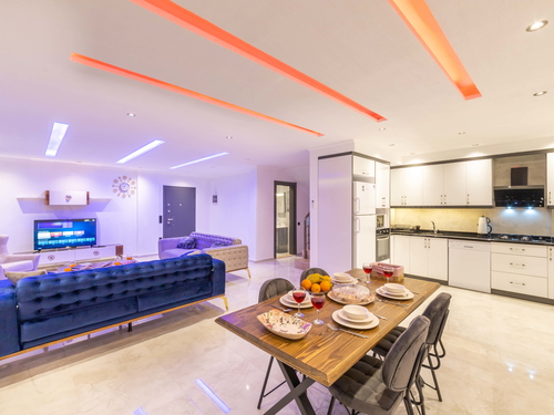  gece  -  Kasım
  | İslamlar Köyü’nde Jakuzili ve Korunaklı Havuzlu Kiralık Villa