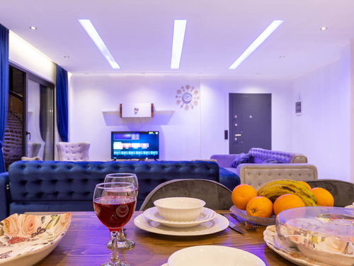 gece - Kasım
| İslamlar Köyü’nde Jakuzili ve Korunaklı Havuzlu Kiralık Villa