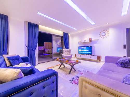  gece  -  Kasım
  | İslamlar Köyü’nde Jakuzili ve Korunaklı Havuzlu Kiralık Villa