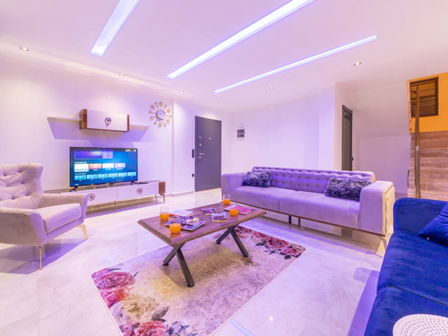  gece  -  Kasım
  | İslamlar Köyü’nde Jakuzili ve Korunaklı Havuzlu Kiralık Villa