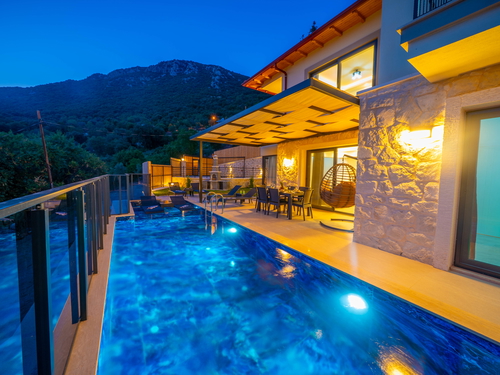  gece  -  Kasım
  | Villa Kaş Çukurbağ’da Muhafazakar, Özel Havuzlu 6 Kişilik Kiralık Villa