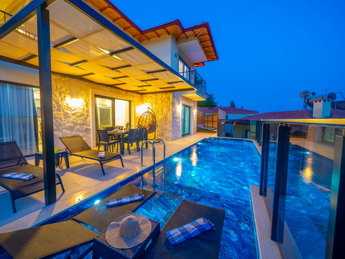  gece  -  Kasım
  | Villa Kaş Çukurbağ’da Muhafazakar, Özel Havuzlu 6 Kişilik Kiralık Villa