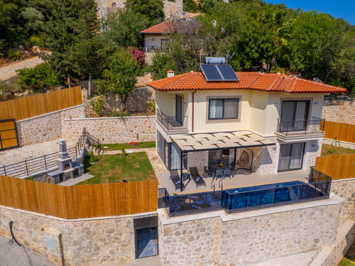  gece  -  Kasım
  | Villa Kaş Çukurbağ’da Muhafazakar, Özel Havuzlu 6 Kişilik Kiralık Villa