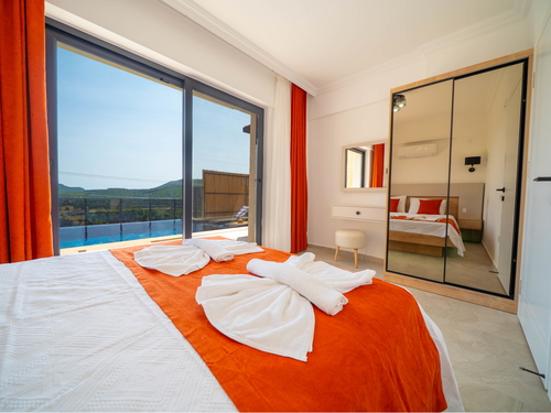 gece - Kasım
| Kaş Çukurbağ’da Doğa Manzaralı Lüks Kiralık Villa