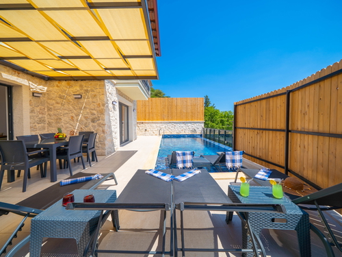  gece  -  Kasım
  | Kaş Çukurbağ’da Doğa Manzaralı Lüks Kiralık Villa