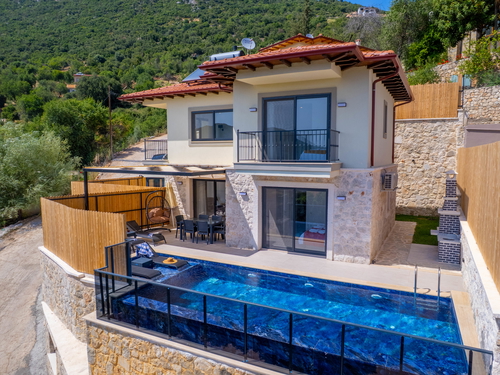 gece - Kasım
| Kaş Çukurbağ’da Doğa Manzaralı Lüks Kiralık Villa