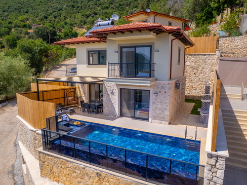  gece  -  Kasım
  | Kaş Çukurbağ’da Doğa Manzaralı Lüks Kiralık Villa