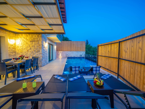  gece  -  Kasım
  | Kaş Çukurbağ’da Doğa Manzaralı Lüks Kiralık Villa