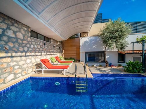  gece  -  Kasım
  | Kalkan Kördere’de Kısmi Deniz Manzaralı Lüks Villa