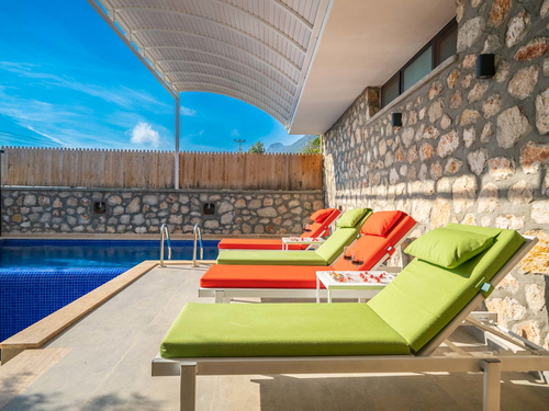 gece - Kasım
| Kalkan Kördere’de Kısmi Deniz Manzaralı Lüks Villa