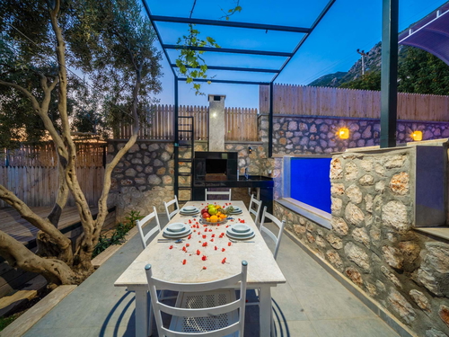  gece  -  Kasım
  | Kalkan Kördere’de Kısmi Deniz Manzaralı Lüks Villa