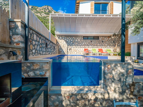  gece  -  Kasım
  | Kalkan Kördere’de Kısmi Deniz Manzaralı Lüks Villa