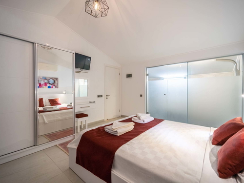  gece  -  Kasım
  | Kalkan Kördere’de Kapalı Isıtma Havuzlu ve Deniz Manzaralı Villa