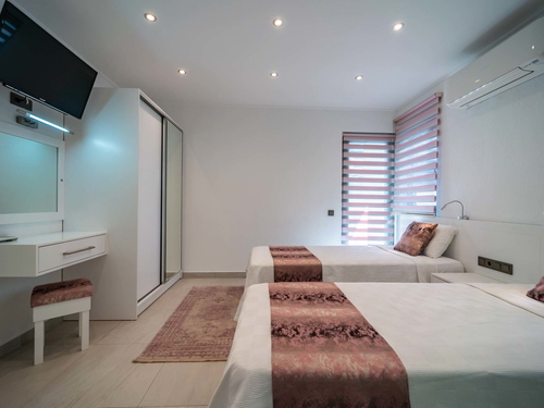 gece - Kasım
| Kalkan Kördere’de Kapalı Isıtma Havuzlu ve Deniz Manzaralı Villa