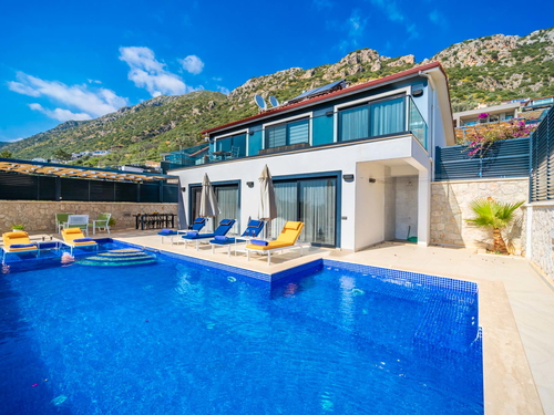  gece  -  Kasım
  | Kalkan Kördere’de Kapalı Isıtma Havuzlu ve Deniz Manzaralı Villa