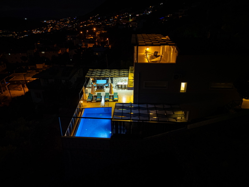 gece - Kasım
| Kaş Kalkan Bezirgan’da Isıtmalı ve Korunaklı Lüks Villa