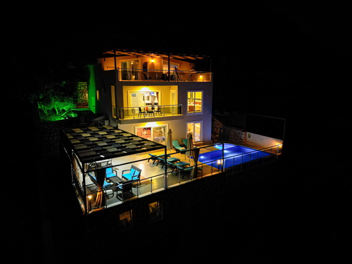  gece  -  Kasım
  | Kaş Kalkan Bezirgan’da Isıtmalı ve Korunaklı Lüks Villa