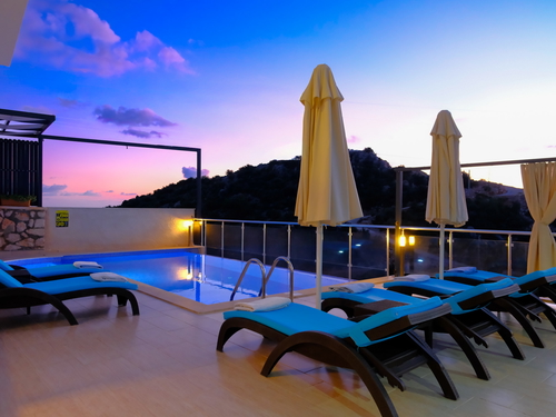 gece - Kasım
| Kaş Kalkan Bezirgan’da Isıtmalı ve Korunaklı Lüks Villa