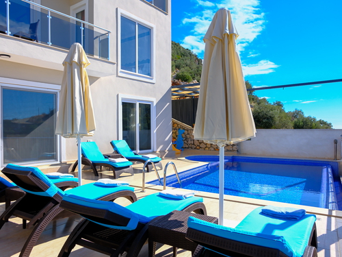  gece  -  Kasım
  | Kaş Kalkan Bezirgan’da Isıtmalı ve Korunaklı Lüks Villa