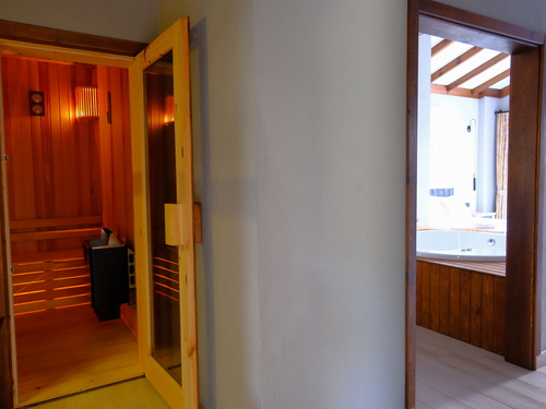 gece - Kasım
| Kalkan Üzümlü’de Hamam Sauna Jakuzili Korunaklı Villa