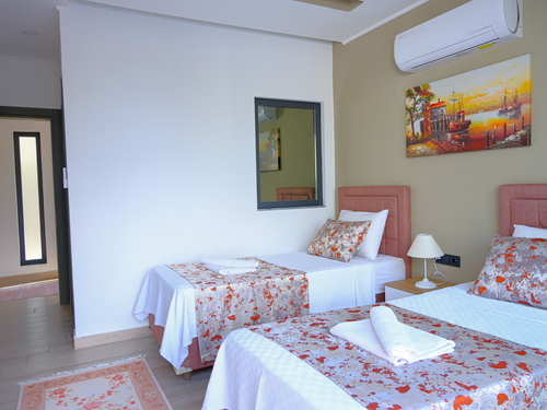  gece  -  Kasım
  | Kalkan Üzümlü’de Hamam Sauna Jakuzili Korunaklı Villa