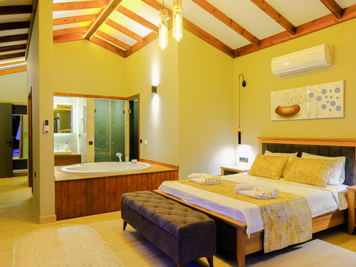  gece  -  Kasım
  | Kalkan Üzümlü’de Hamam Sauna Jakuzili Korunaklı Villa