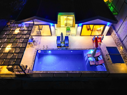  gece  -  Kasım
  | Kalkan Üzümlü’de Hamam Sauna Jakuzili Korunaklı Villa