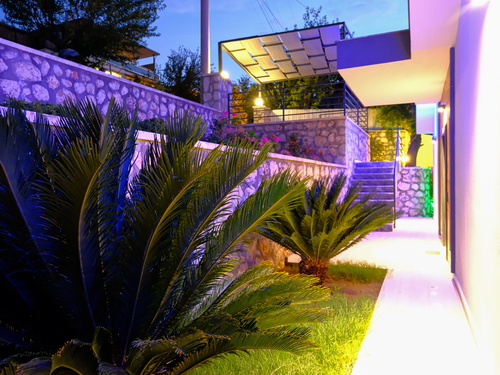 gece  -  Kasım
  | Kalkan Üzümlü’de Hamam Sauna Jakuzili Korunaklı Villa