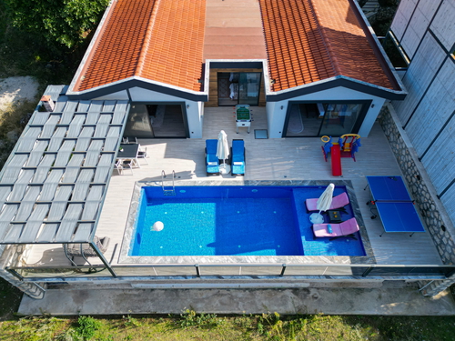  gece  -  Kasım
  | Kalkan Üzümlü’de Hamam Sauna Jakuzili Korunaklı Villa