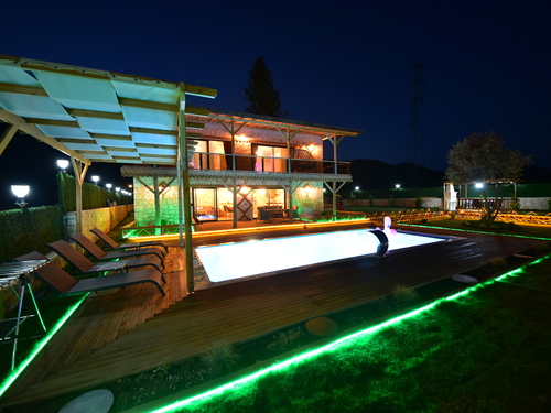  gece  -  Kasım
  | Demre Davazlar’da Jakuzili ve Bahçeli Kiralık Villa