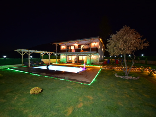  gece  -  Kasım
  | Demre Davazlar’da Jakuzili ve Bahçeli Kiralık Villa