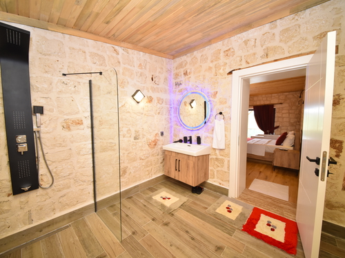  gece  -  Kasım
  | Demre Davazlar’da Jakuzili ve Bahçeli Kiralık Villa